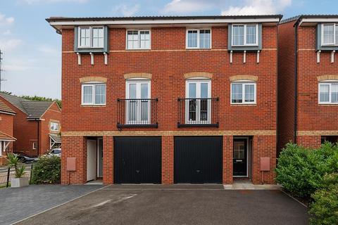 3 bedroom townhouse for sale, St Andrews Ridge,  Swindon,  Wiltshire,  SN25