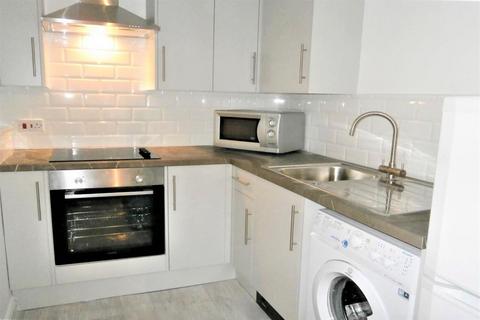 2 bedroom flat for sale, Fountain Hall, Morley, LS27