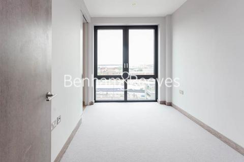 3 bedroom apartment to rent, Ram Quarter, Wandsworth SW18