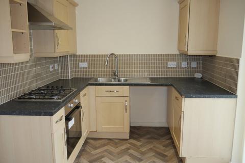 2 bedroom house to rent, Beanland Gardens, Bradford, BD6