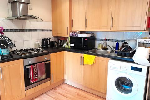 Studio to rent, Zurich House, Hatfield Road, London E15