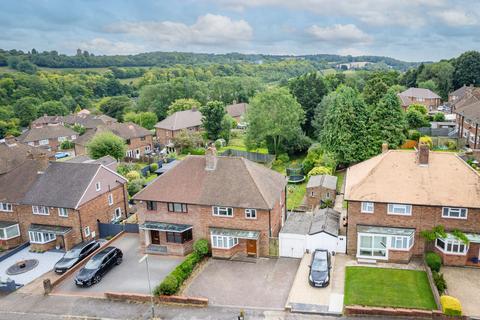 3 bedroom semi-detached house for sale, Maple Way, Coulsdon, CR5