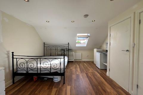 1 bedroom flat to rent, Eastcote Avenue, Greenford UB6