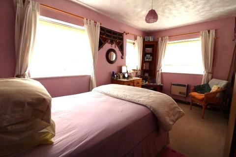 1 bedroom semi-detached house for sale, Pages Close, Wymondham, Norfolk, NR18