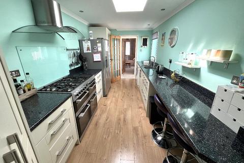 5 bedroom terraced house to rent, Glenavon Road, Plymouth PL3