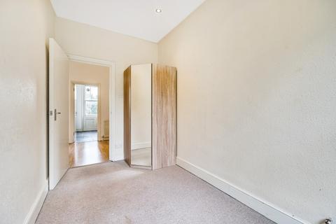 2 bedroom apartment to rent, Eltham Road London SE12