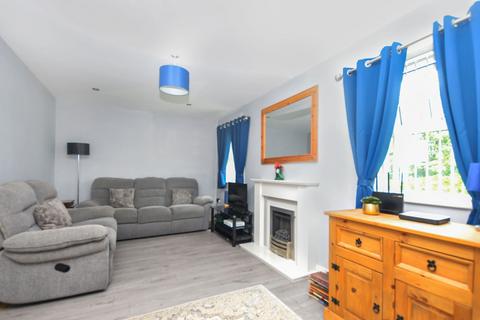 3 bedroom detached house for sale, Farriers Avenue, Beechwood