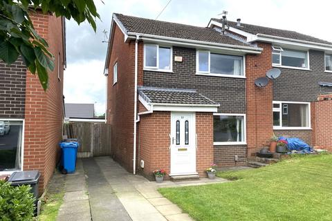 3 bedroom semi-detached house for sale, 10 Chatsworth Close, Shaw