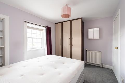 51 Main Street, Davidsons Mains, Edinburgh, EH4 5BZ