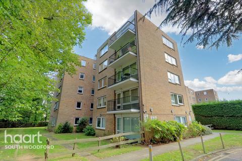 2 bedroom flat for sale, Hermitage Walk, South Woodford