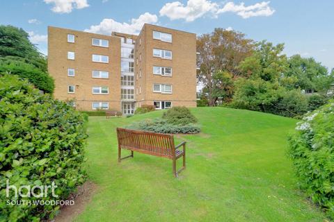 2 bedroom flat for sale, Hermitage Walk, South Woodford