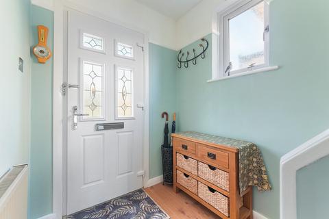 68 Overdale, Ashtead, KT21 1PT