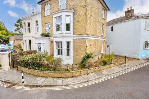 2 bedroom ground floor flat for sale, Buckingham Road, Ryde, Isle of Wight