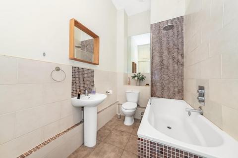 2 bedroom apartment for sale, Thicket Road, Anerley , London, SE20