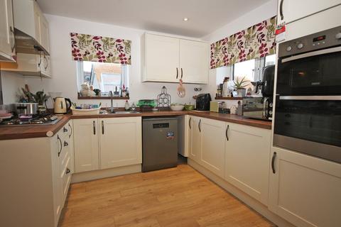 4 bedroom detached house for sale, Cae Capel Bach, Penygroes, Caernarfon, Gwynedd, LL54