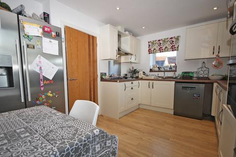12 Cae Capel Bach, Penygroes, Caernarfon, LL54 6PJ