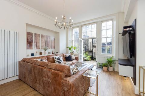 3 bedroom apartment to rent, Drumsheugh Gardens, Edinburgh, Midlothian