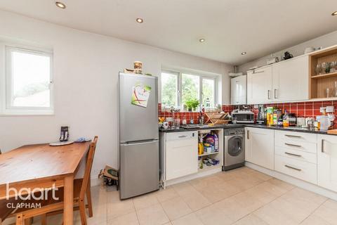 3 bedroom apartment to rent, Atkins Road, London