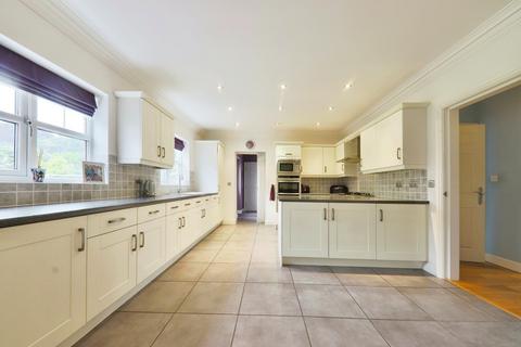 Cedar Lodge Thorn Lane, Goxhill, Barrow-upon-humber, DN19 7JE