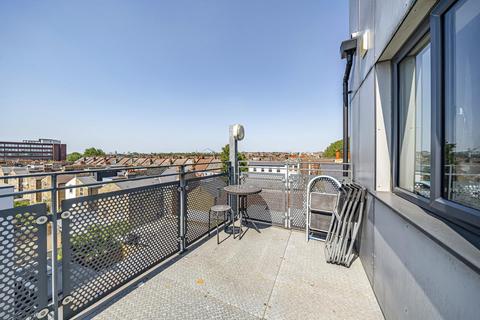 2 bedroom flat for sale, Tooting High Street, Tooting