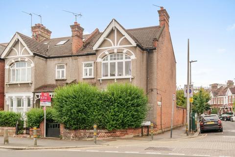 4 bedroom flat for sale, Durnsford Road, Southfields