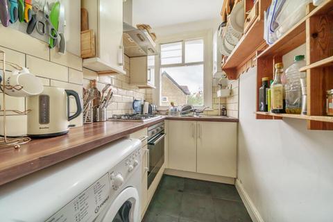 4 bedroom flat for sale, Durnsford Road, Southfields