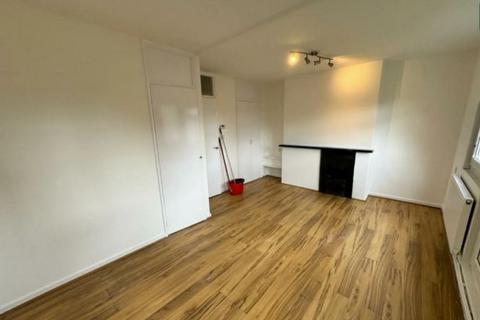 Studio for sale, Aldrington Road, London SW16