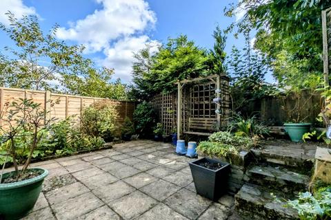 21 Dudley Close, Whitehill, Bordon, GU35 9PY