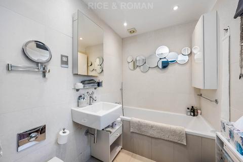 1 Forge Lane, Ham, Richmond, TW10 7BF