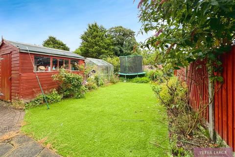 4 bedroom semi-detached house for sale, 3 Westminster Avenue, Rhyl, LL18 4HE