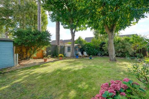 5 Blossom Drive, Bromsgrove, B61 0UF