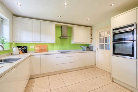 5 Blossom Drive, Bromsgrove, B61 0UF