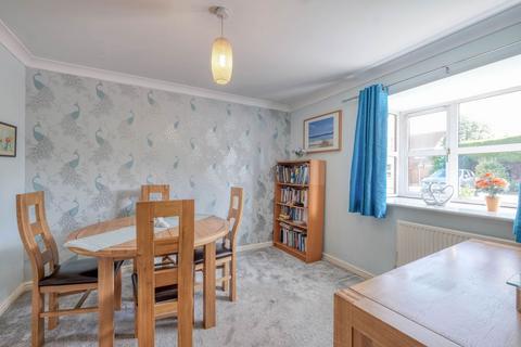 5 Blossom Drive, Bromsgrove, B61 0UF