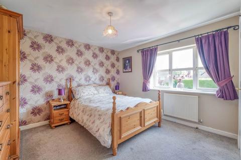 5 Blossom Drive, Bromsgrove, B61 0UF