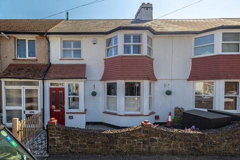 3 bedroom terraced house to rent, Glendale Gardens, Leigh-on-sea, SS9