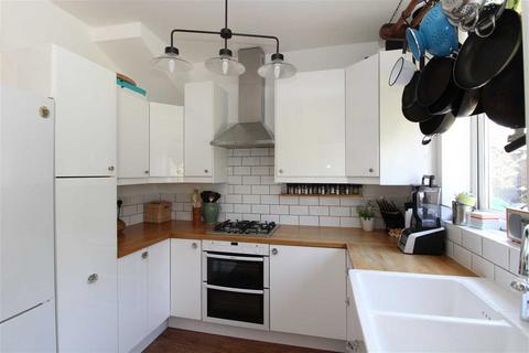 4 bedroom semi-detached house to rent, Westcliff on Sea SS0