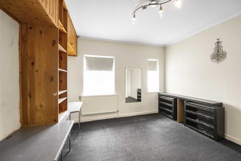 2 bedroom terraced house for sale, Fryatt Road, London N17