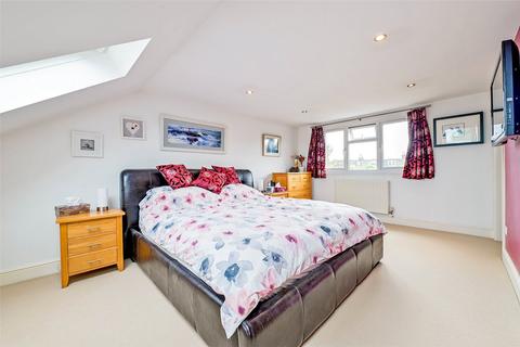 17 College Crescent, Windsor, SL4 3PF