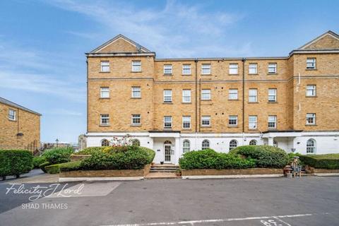 2 bedroom flat for sale, Edward Square, Rotherhithe Street, London, SE16