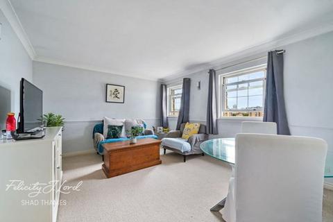 2 bedroom flat for sale, Edward Square, Rotherhithe Street, London, SE16