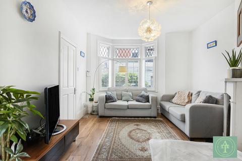 3 bedroom cottage for sale, Highfield Road, N21