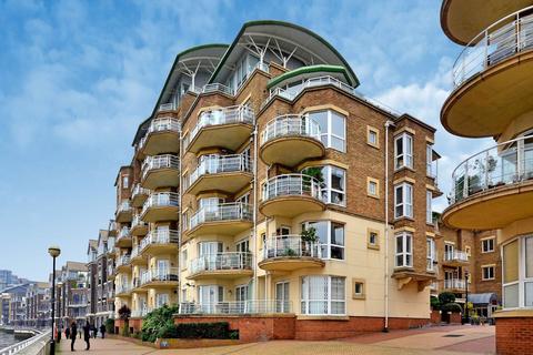 2 bedroom flat to rent, Chatfield Road, Battersea, London, SW11