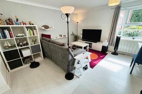 2 bedroom flat for sale, Rembrandt Way, Reading, RG1