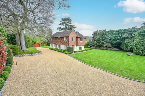 6 bedroom cottage for sale, Gravelpits Lane, Gomshall, Guildford, GU5