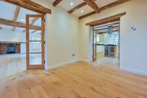 6 bedroom cottage for sale, Gravelpits Lane, Gomshall, Guildford, GU5