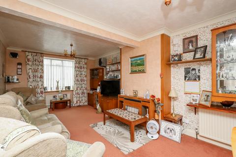 4 bedroom semi-detached house for sale, Floriston Avenue, Uxbridge, UB10