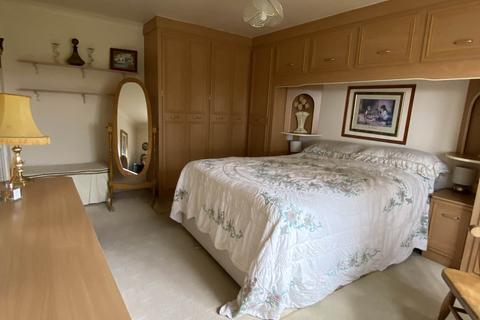 3 bedroom semi-detached house for sale, Westminster Avenue, Oldham