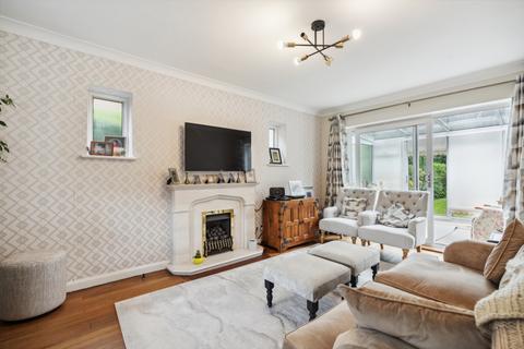 14 High Beeches, Gerrards Cross, SL9 7HU