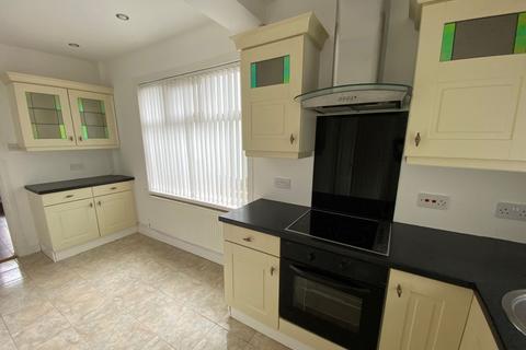 3 bedroom semi-detached house for sale, Felinfoel Road, Llanelli SA15