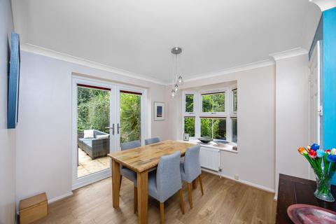 8 Toronto Drive, Smallfield, Horley, RH6 9RB